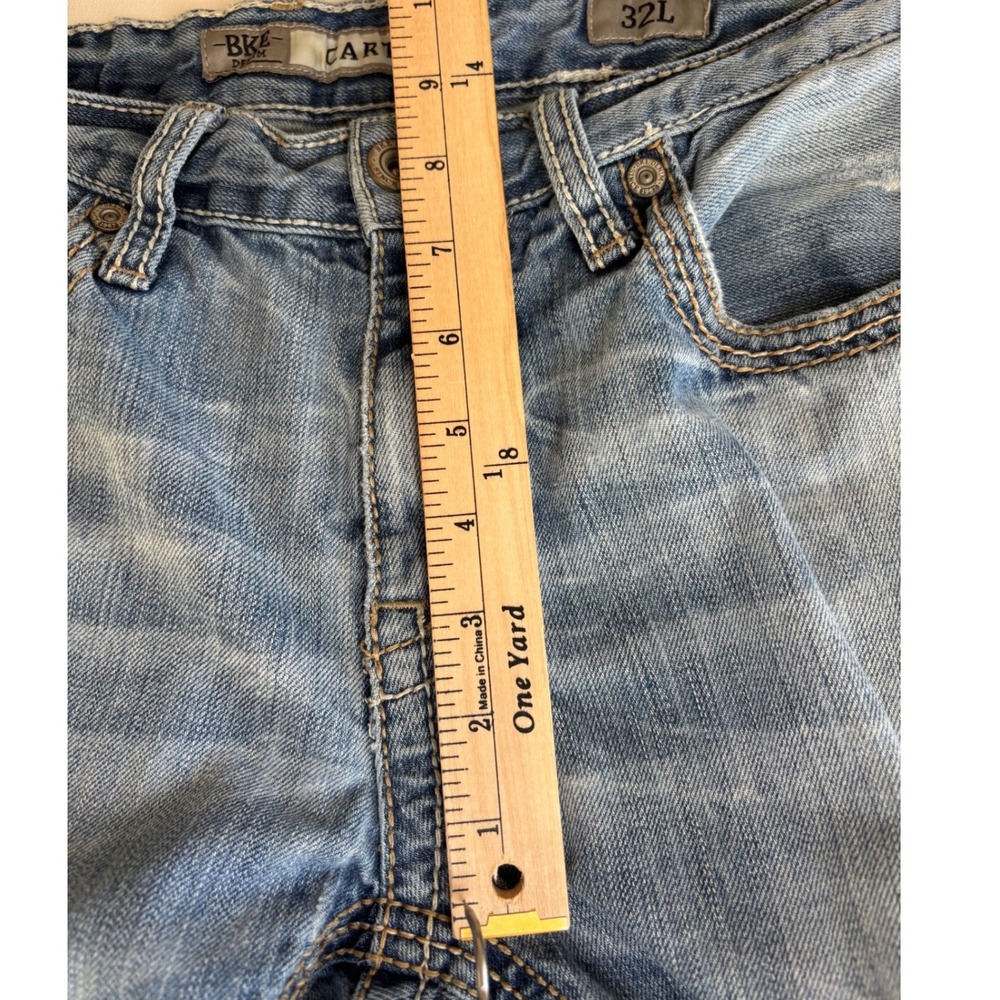 BKE Carter Straight Leg Jeans Mens 32x33 Light Wash Distressed Blue Denim - Picture 8 of 13